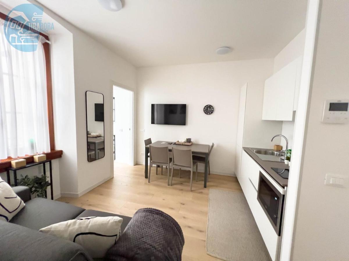 شقة Piazza Della Borsa 3C Tirabora Short Rent ترييستي المظهر الخارجي الصورة