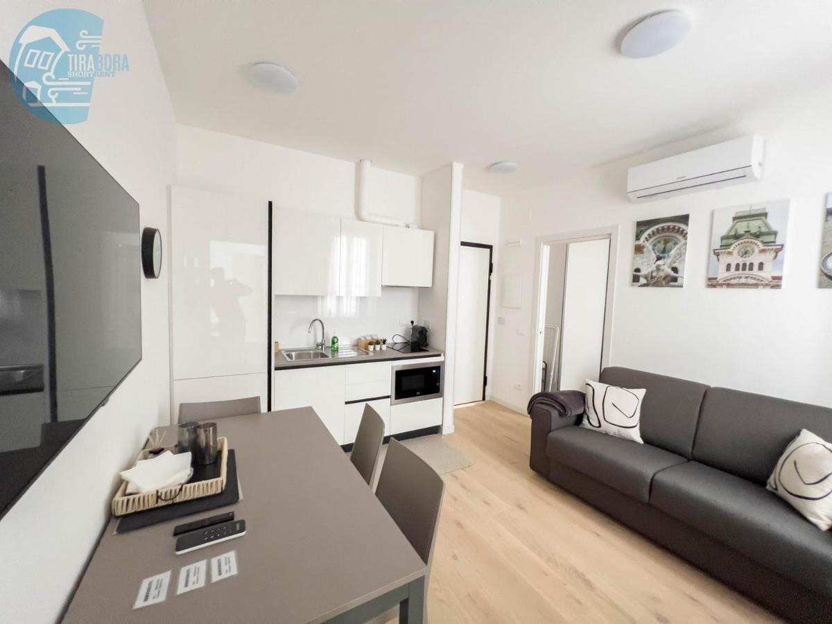 شقة Piazza Della Borsa 3C Tirabora Short Rent ترييستي المظهر الخارجي الصورة