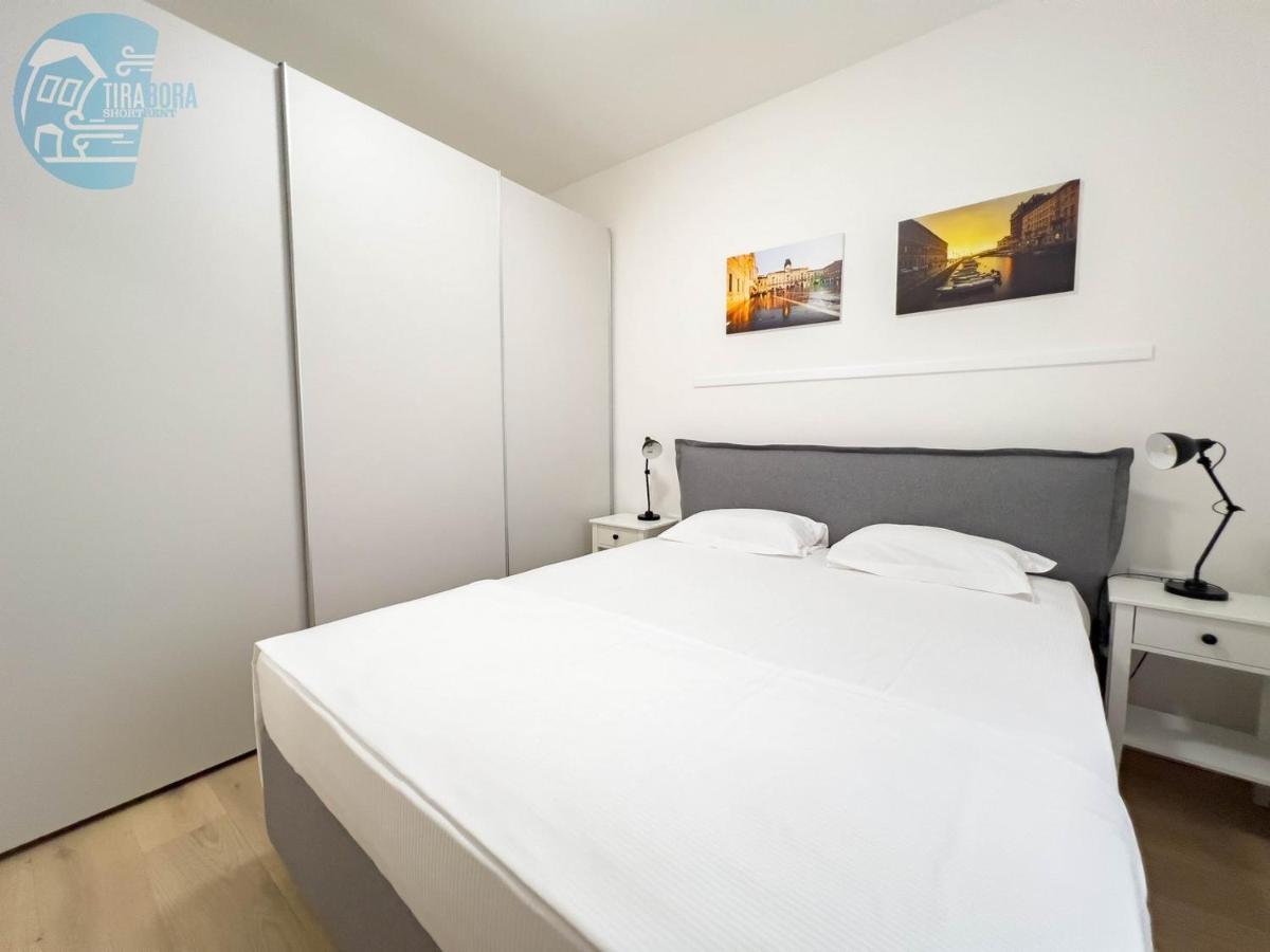 شقة Piazza Della Borsa 3C Tirabora Short Rent ترييستي المظهر الخارجي الصورة